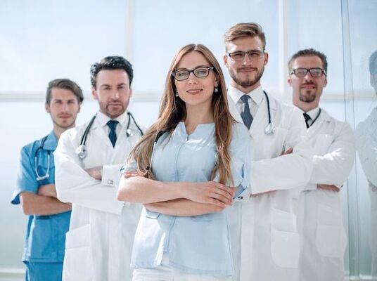 Médico Secretaria de Estado de Saúde do Rio de Janeiro: Curso Preparatório Específicas + Inespecíficas
